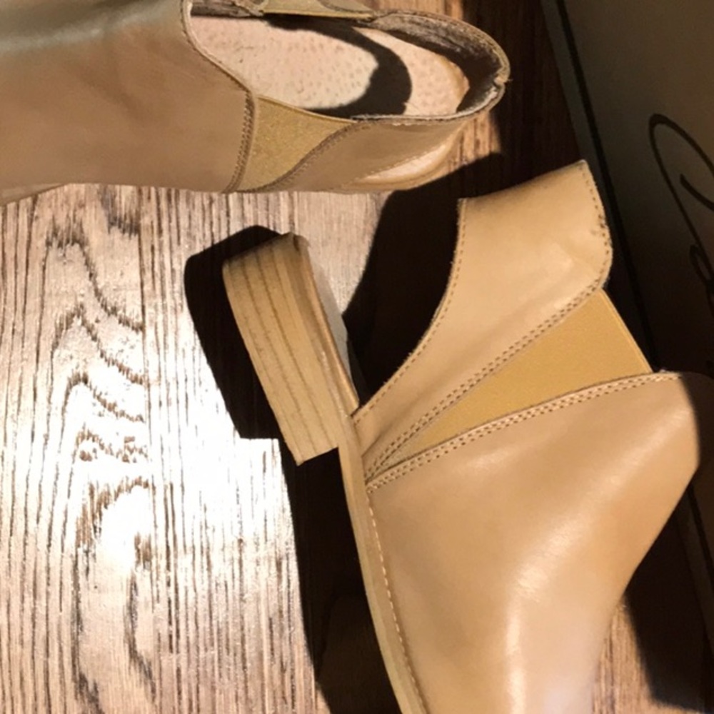 Sandals - Picture 3 of 3